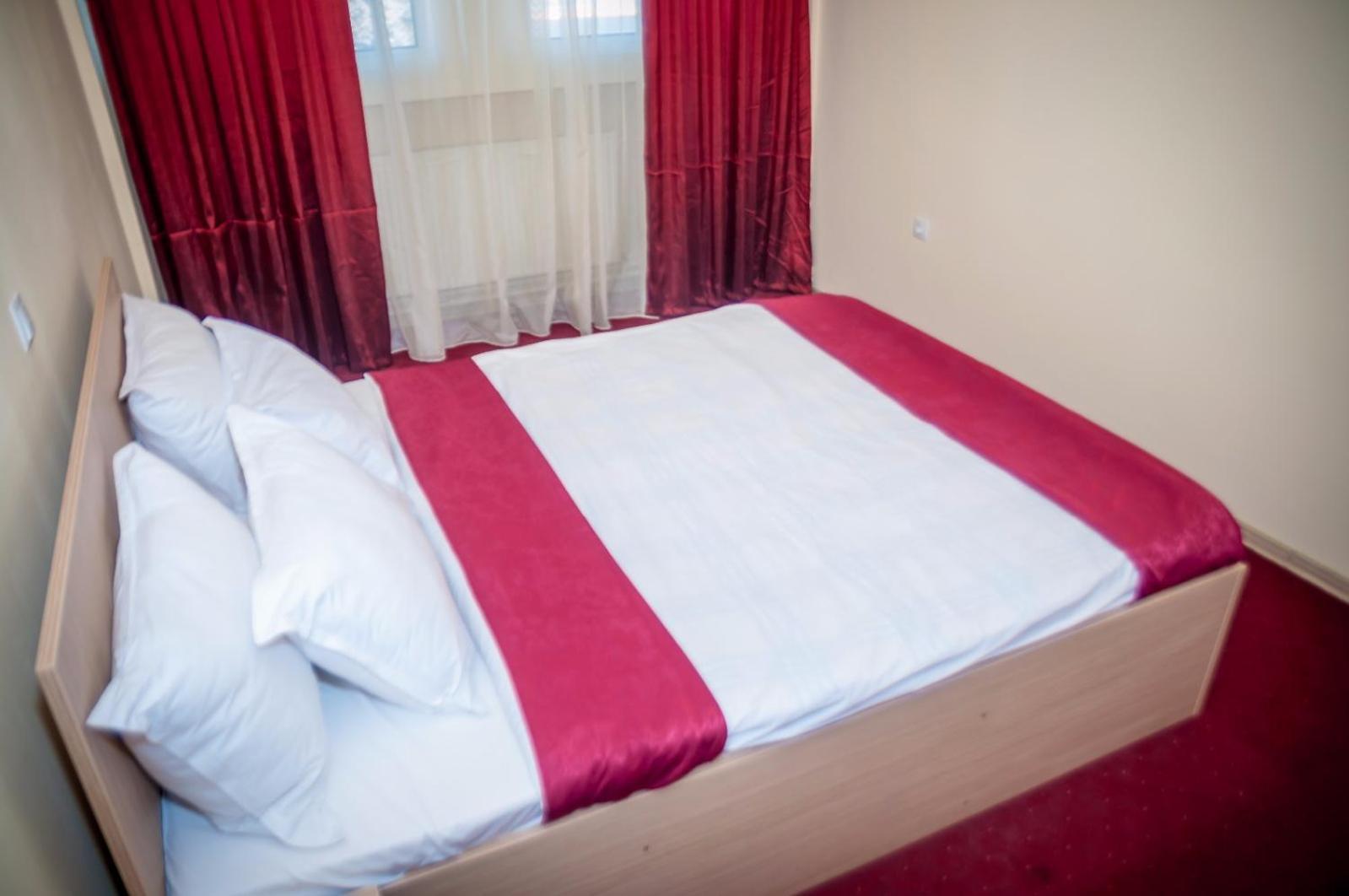 Hotel Dumbrava Minunata *